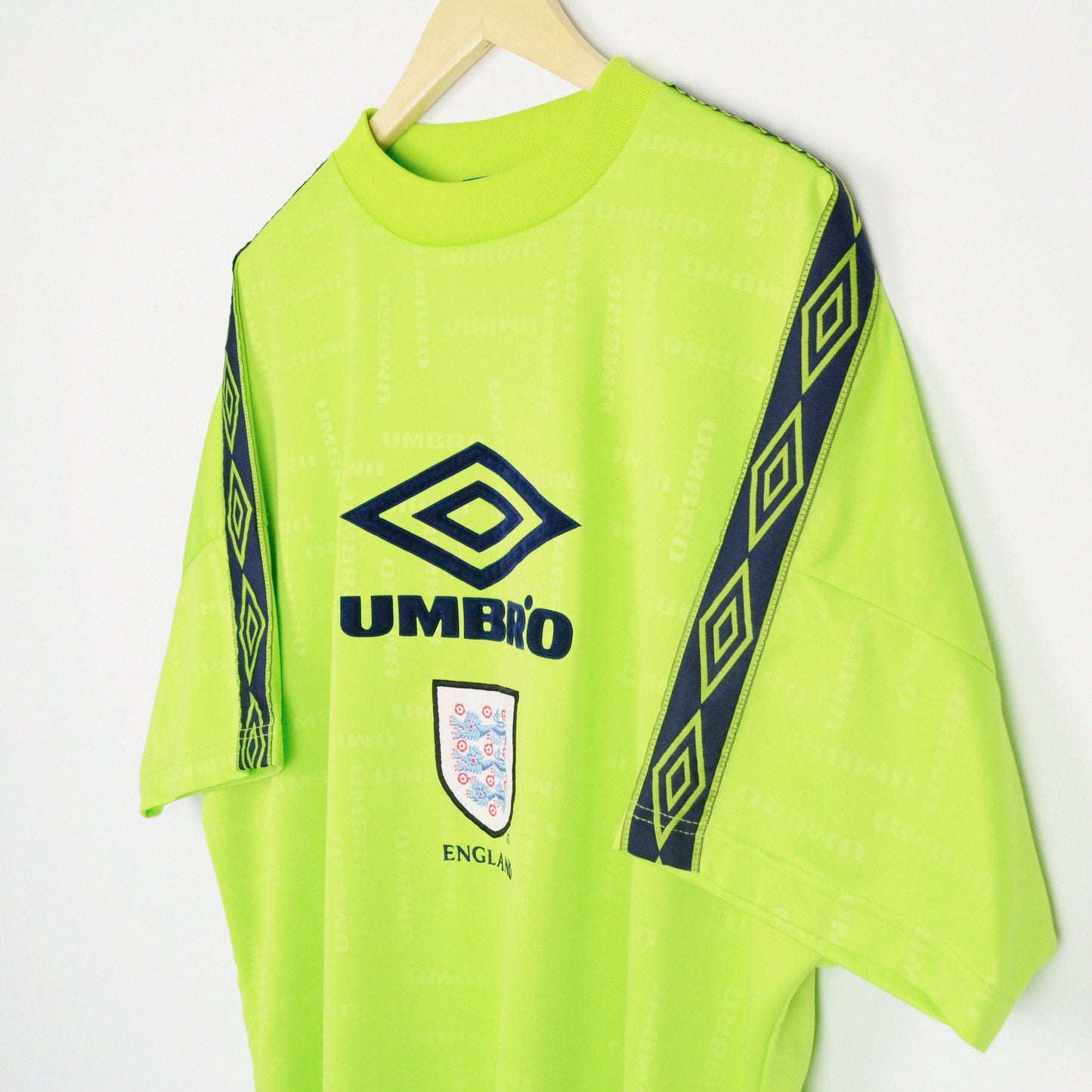 1997-98 Umbro England Training Shirt L
