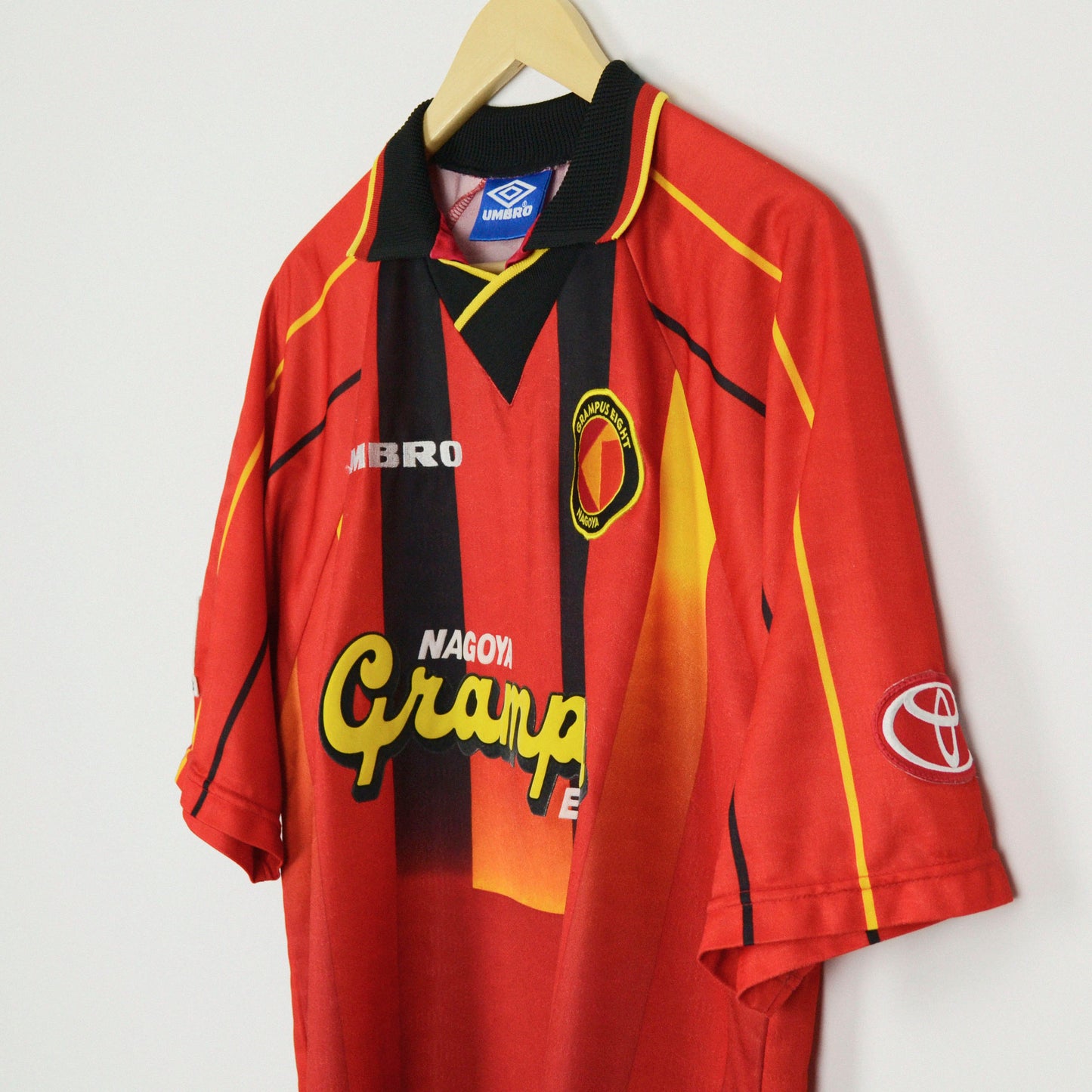 1996-98 Umbro Nagoya Grampus Eight Home Shirt L