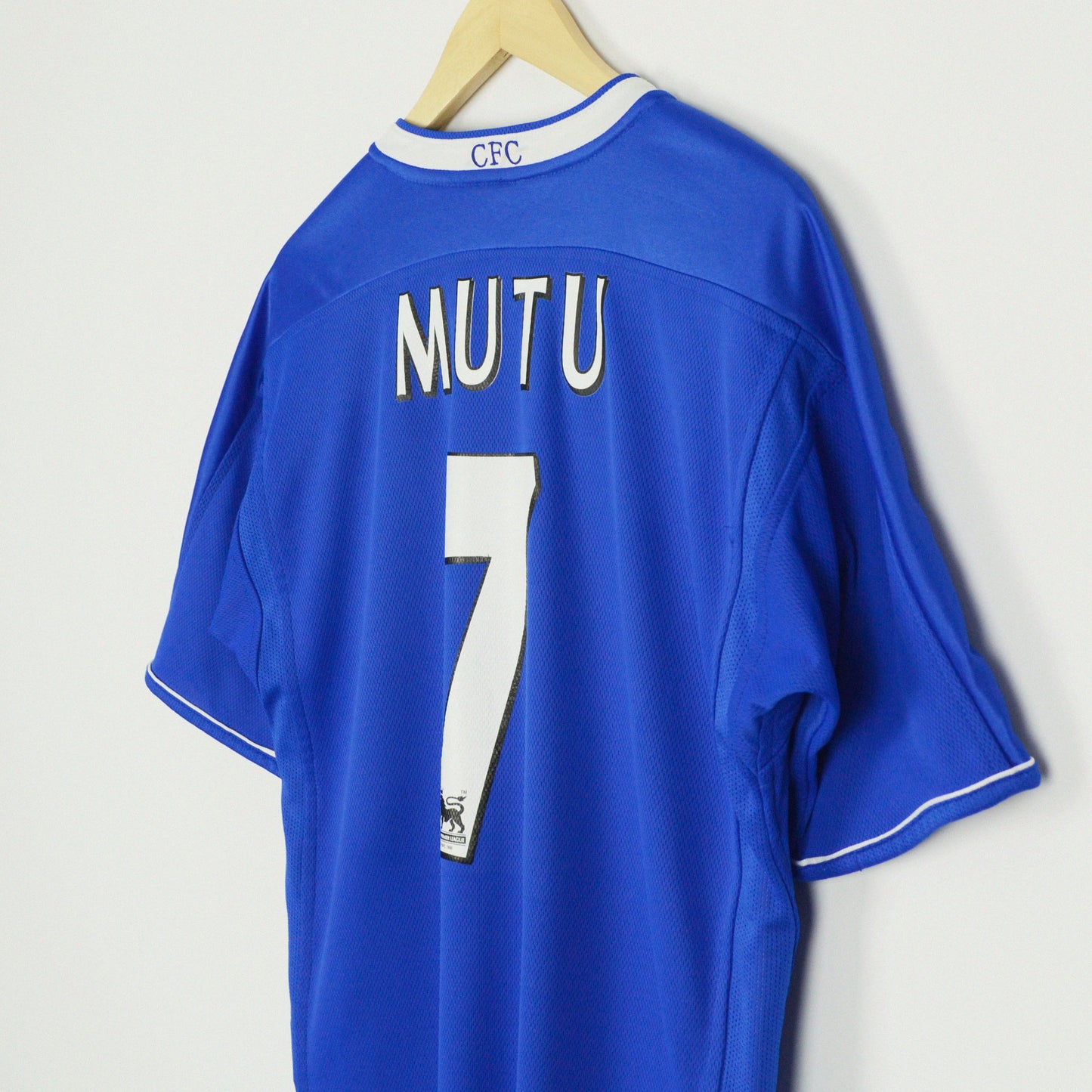 2003-05 Umbro Chelsea Home Shirt Mutu 7 M