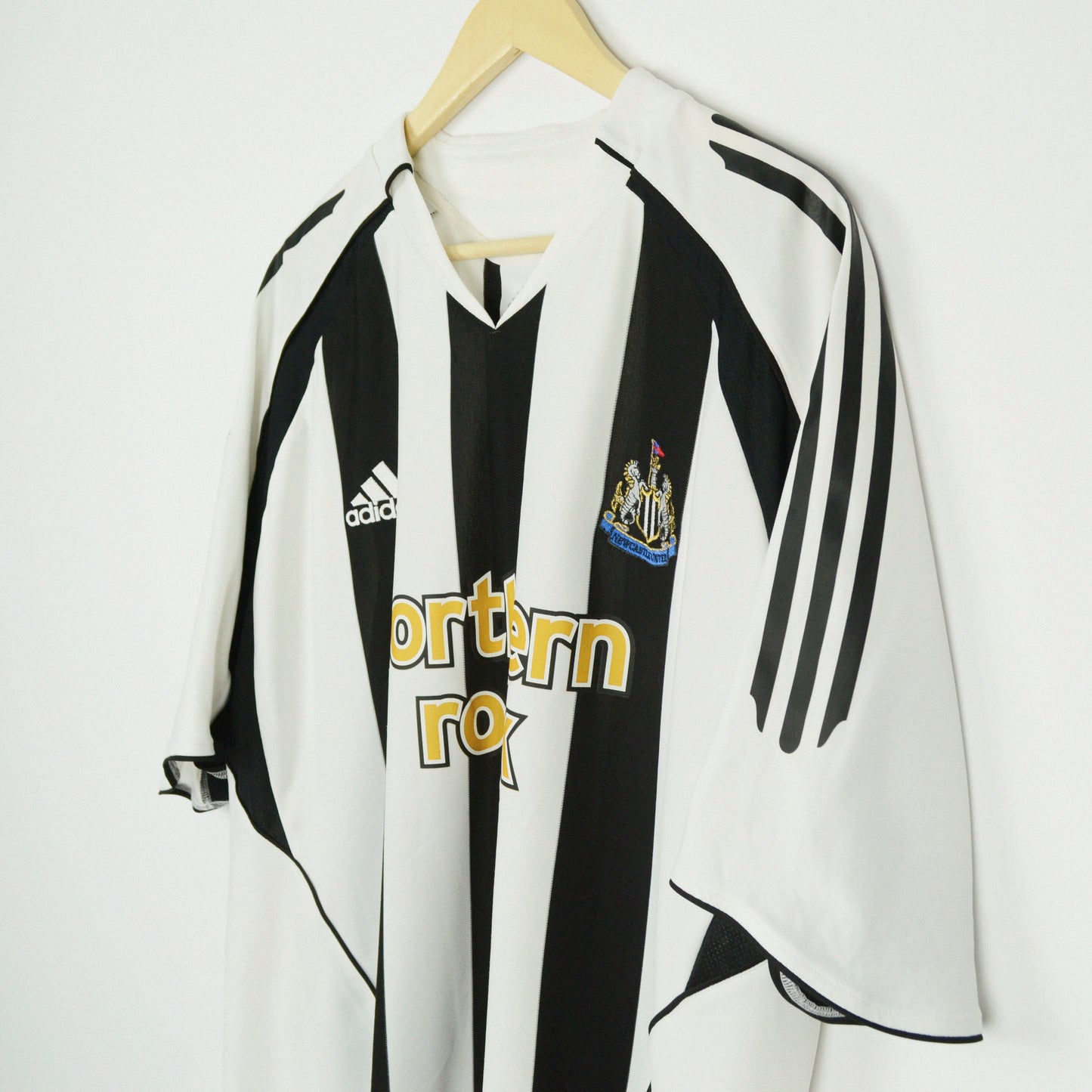 2005-07 Adidas Newcastle Home Shirt L