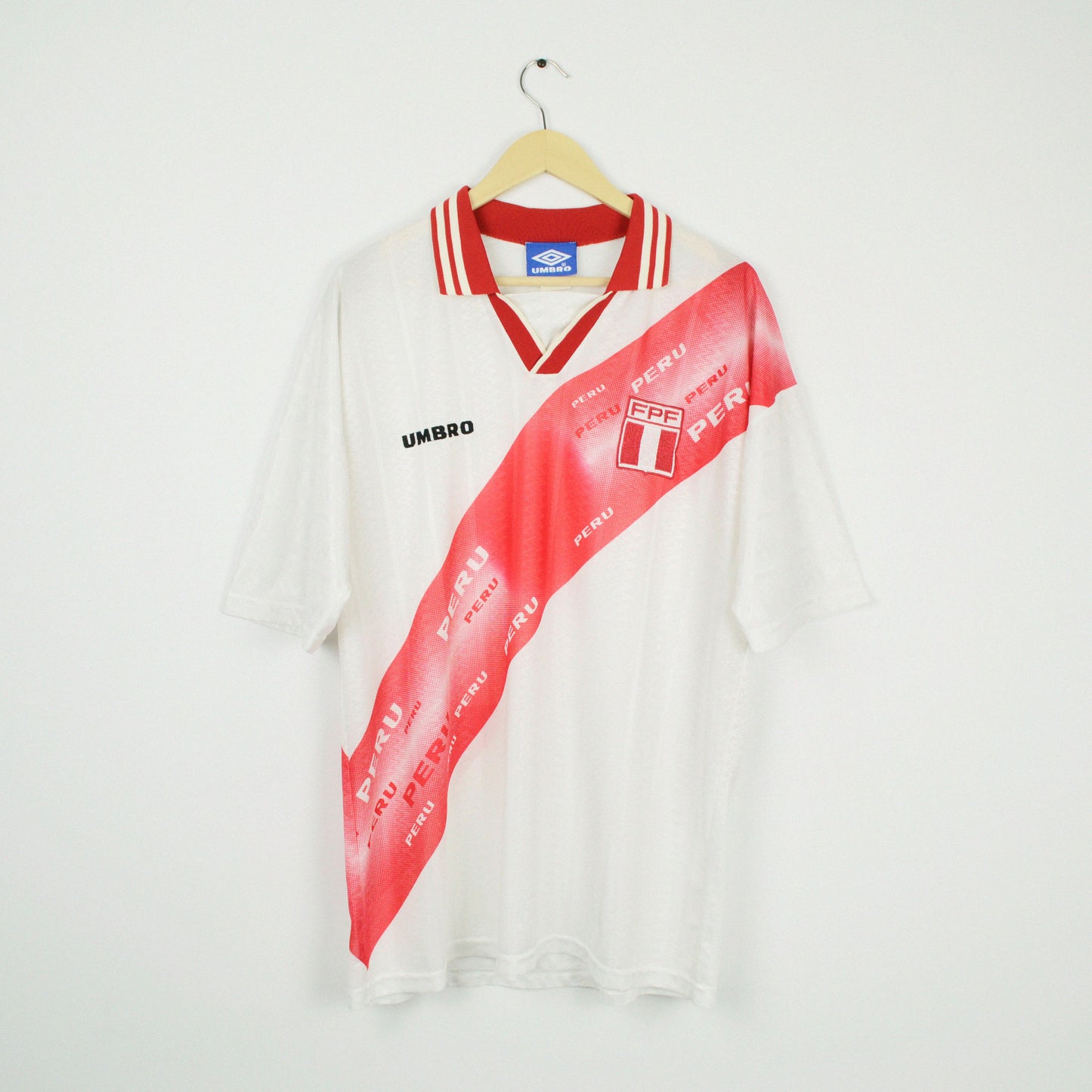 1996-98 Umbro Peru Home Shirt L/XL