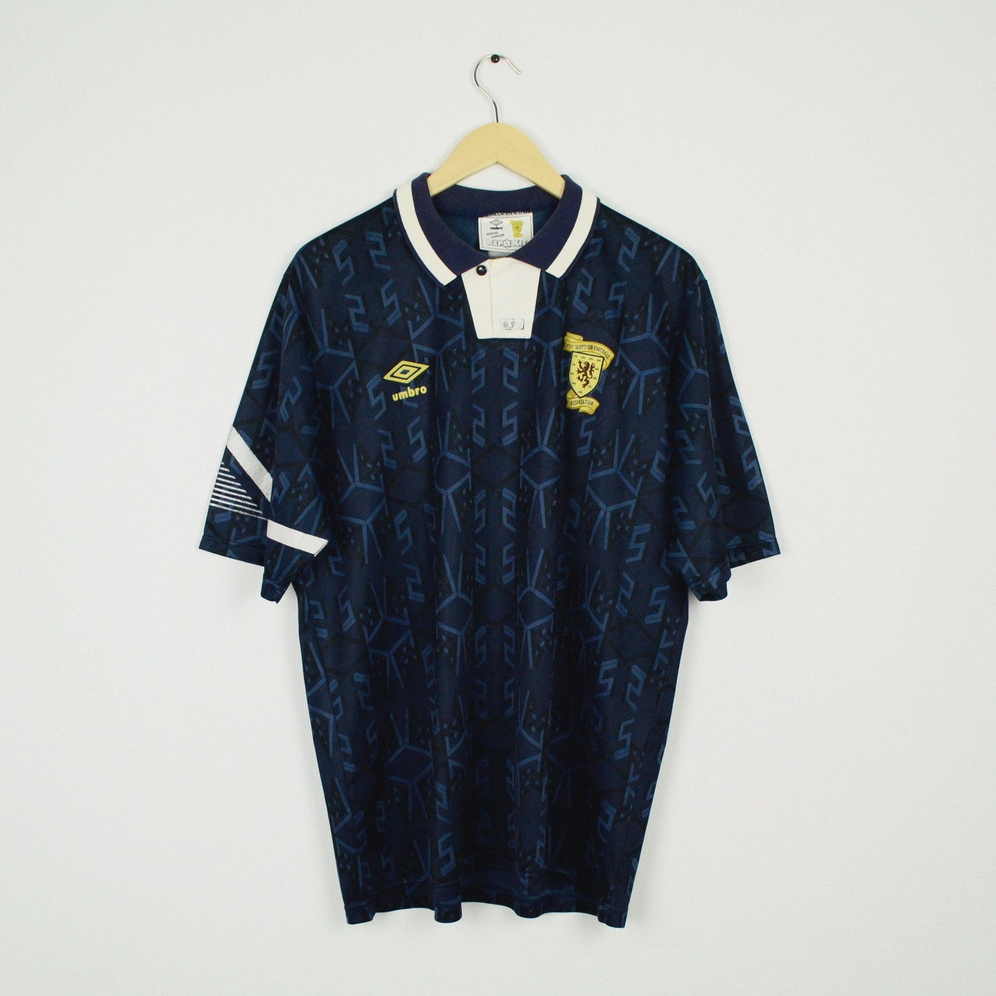 1991-94 Umbro Scotland Home Shirt L